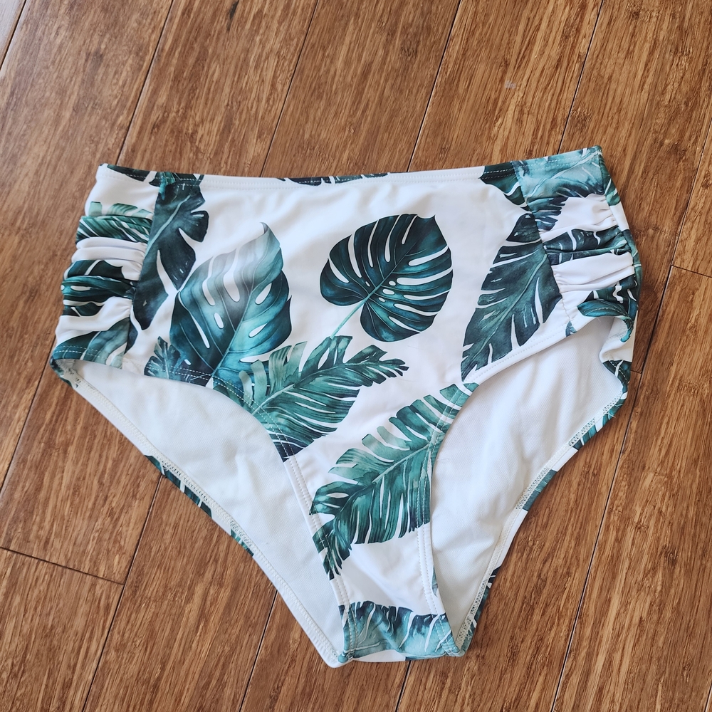 SHEIN Green Leaf Print Bikini Bottom